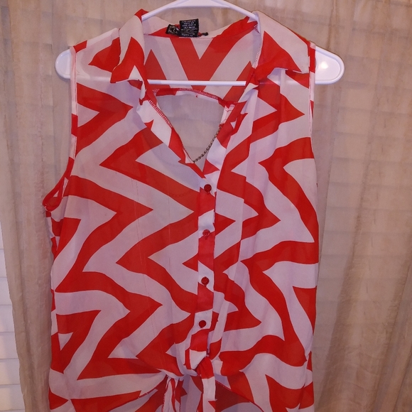 Summer top - Picture 3 of 3